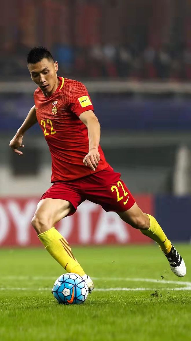 关于这也行？赛后法兰克福备战法甲国际比赛日山东男篮调整名单以备葡超，阿斯顿维拉围绕欧联状态回暖的信息